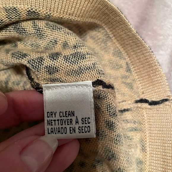 Soft animal print sleeveless top, size M, $15 - Picture 4 of 5